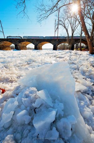 'Polar Vortex' turns Delaware River into sheets of ice 1-7-2014